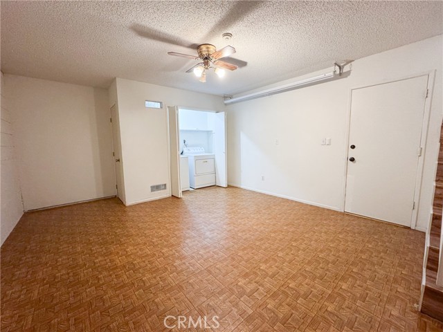 Detail Gallery Image 23 of 35 For 511 Meyer Lane #8,  Redondo Beach,  CA 90278 - 2 Beds | 1/1 Baths