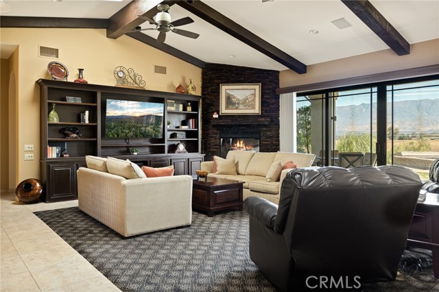 Detail Gallery Image 11 of 40 For 14490 Green Acres Dr, Beaumont,  CA 92223 - 3 Beds | 2/1 Baths