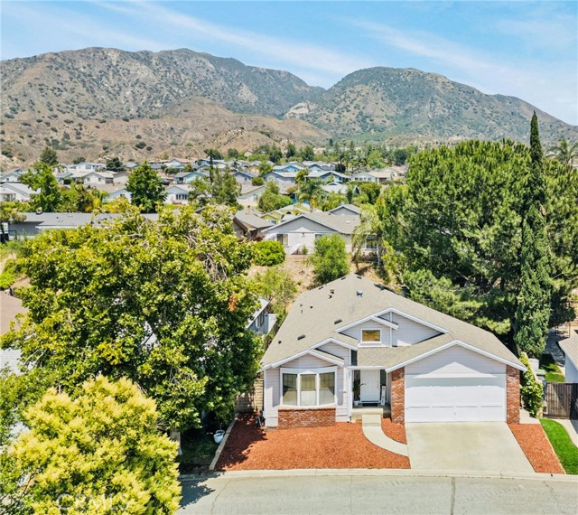 13691 Gavina Avenue, Sylmar CA: https://media.crmls.org/medias/8de4293e-e181-46d3-8fc5-75baffcfcde9.jpg