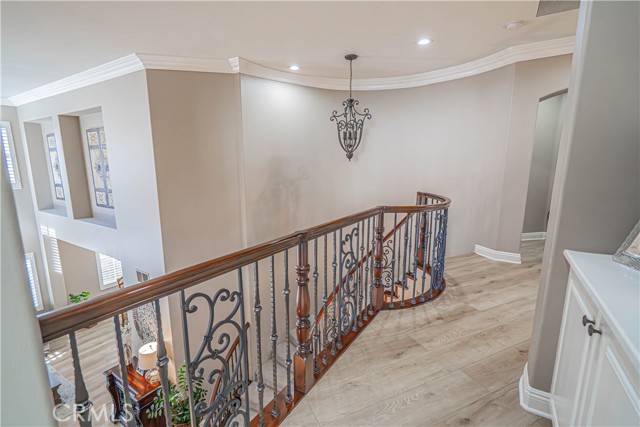 Detail Gallery Image 28 of 53 For 23321 Cuestport Dr, Valencia,  CA 91354 - 5 Beds | 4 Baths