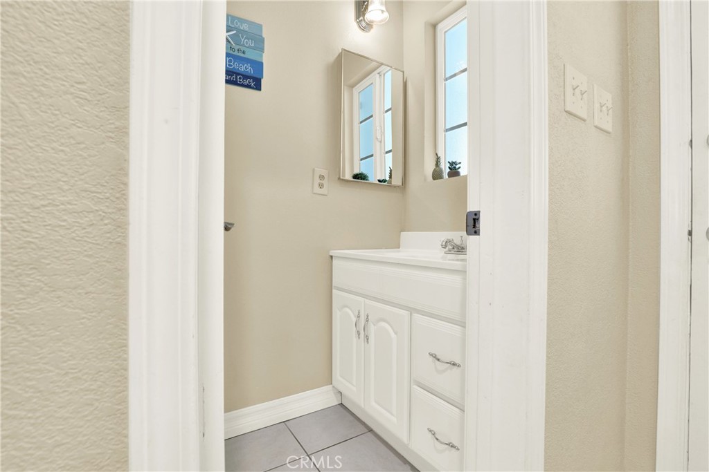 MLS #OC25128179 img 9