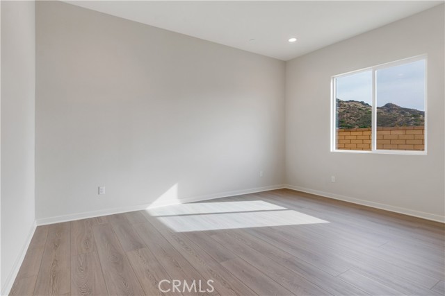 Detail Gallery Image 13 of 48 For 6536 Canyon Oaks Dr, Simi Valley,  CA 93063 - 5 Beds | 5/1 Baths
