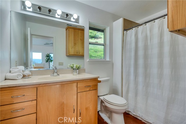 17023 Hofacker Lane, Lower Lake CA: https://media.crmls.org/medias/8de6a06f-fd05-4180-9aaa-68e6b4f06ecb.jpg