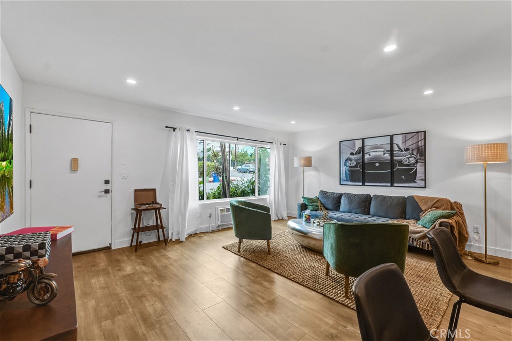 MLS #SR25260323 image #3