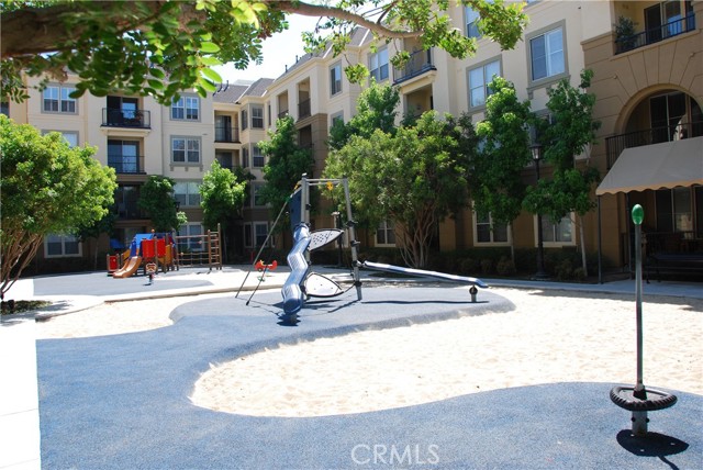 3459 Watermarke Place, Irvine CA: https://media.crmls.org/medias/8de705fd-08b0-4206-9018-c5616253d3af.jpg