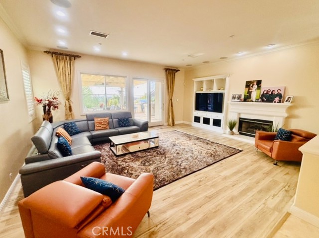 Detail Gallery Image 5 of 44 For 3311 Lavender, Yorba Linda,  CA 92886 - 5 Beds | 5/1 Baths