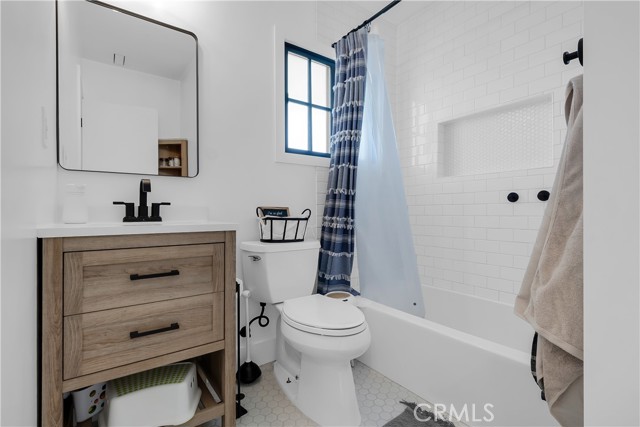 Detail Gallery Image 20 of 38 For 11432 Sophia Ave, Granada Hills,  CA 91344 - 3 Beds | 2 Baths