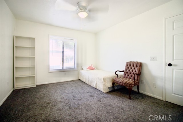 Detail Gallery Image 9 of 16 For 8011 Fuente, Oak Hills,  CA 92344 - 3 Beds | 2 Baths