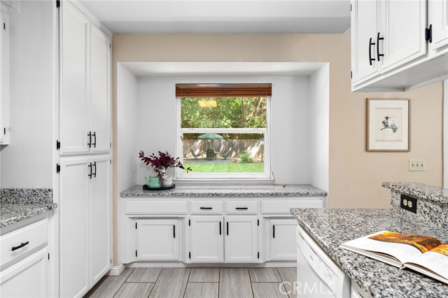Detail Gallery Image 12 of 42 For 791 Victorian Park Dr, Chico,  CA 95926 - 4 Beds | 2/1 Baths
