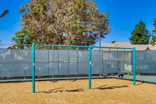 505 Orange Blossom, Irvine CA: https://media.crmls.org/medias/8de928ae-cc66-4d1e-b360-f60cea3b5872.jpg
