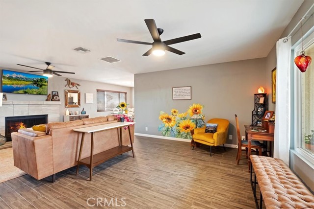58676 Sunflower Drive, Yucca Valley CA: https://media.crmls.org/medias/8de95dae-88f8-4684-aa52-30ddd847ae5c.jpg