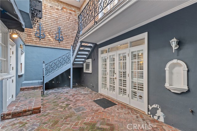 Detail Gallery Image 3 of 44 For 505 29th, Newport Beach,  CA 92663 - 4 Beds | 4 Baths