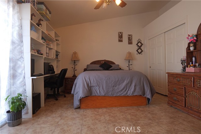 9917 Lenore St, Bakersfield CA: https://media.crmls.org/medias/8de9828b-08ec-4c61-ac21-b2323875bb27.jpg