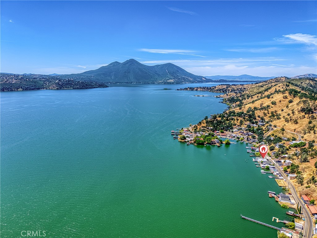 https://media.crmls.org/medias/8de9a4b4-972e-4613-841f-64ff1c3827d5.jpg?preset=X-Large