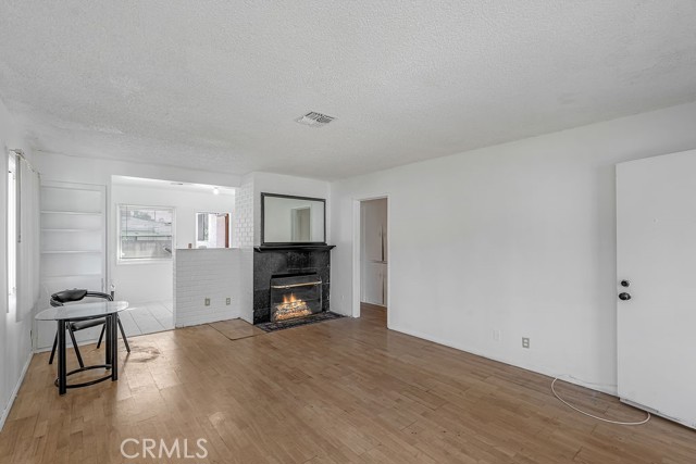 Detail Gallery Image 5 of 24 For 280 Macdonald St, Pasadena,  CA 91103 - 2 Beds | 1 Baths