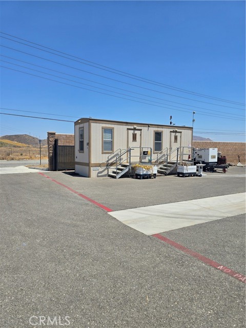 3130 Industrial Drive, Rialto CA: https://media.crmls.org/medias/8dea6ccd-50e2-4840-844b-90ffe1e3b69e.jpg