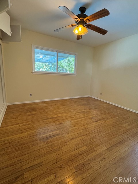 Detail Gallery Image 13 of 17 For 7115 Matilija Ave, Van Nuys,  CA 91405 - 3 Beds | 1/1 Baths