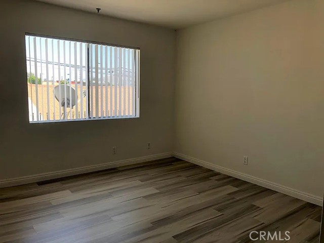 11041 La Maida Street, North Hollywood CA: https://media.crmls.org/medias/8deab894-46f1-4e68-be7f-c1cf7d926f4f.jpg