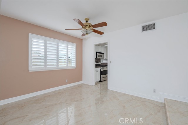Detail Gallery Image 5 of 47 For 9248 Jasmine Ave, Fountain Valley,  CA 92708 - 4 Beds | 2 Baths