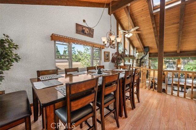 Detail Gallery Image 9 of 46 For 1042 Pine Mountain Dr, Big Bear City,  CA 92314 - 4 Beds | 3 Baths
