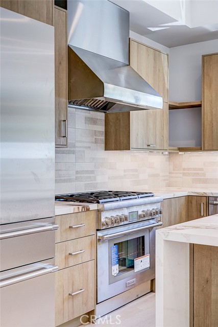 Detail Gallery Image 17 of 45 For 3310 Blossom Ln, Redondo Beach,  CA 90278 - 4 Beds | 3/1 Baths