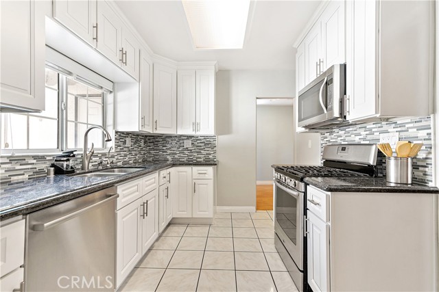 Detail Gallery Image 15 of 32 For 912 N Howard, Glendale,  CA 91207 - 2 Beds | 1/1 Baths