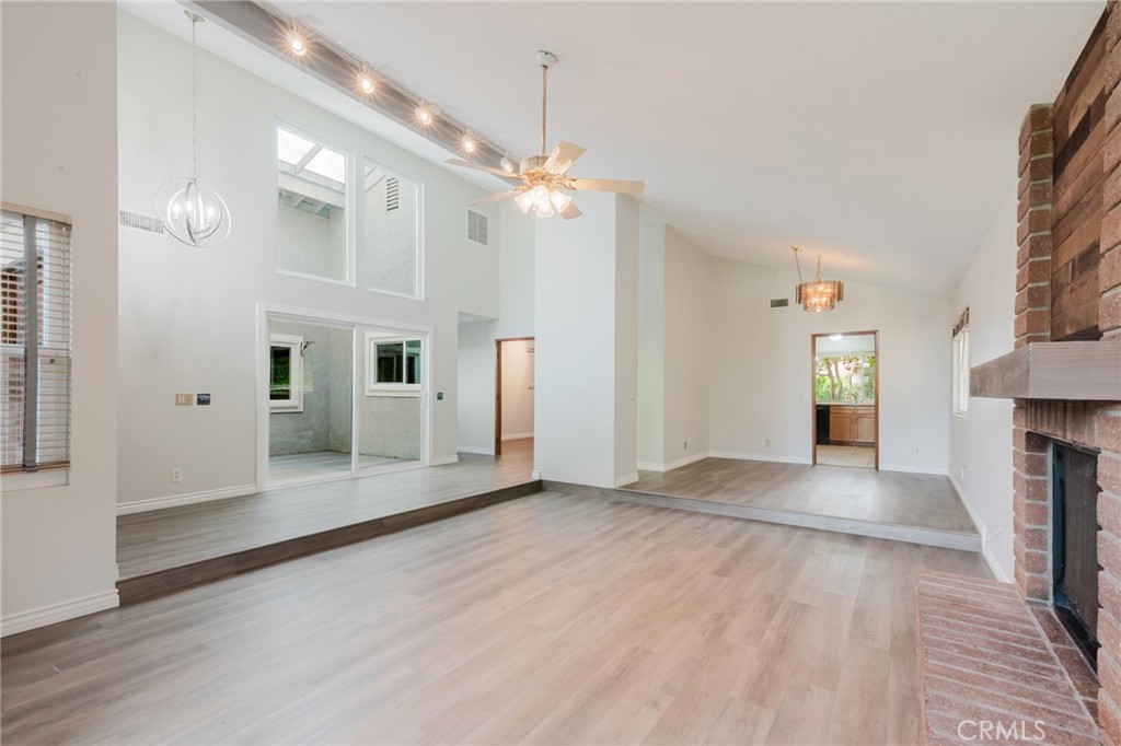 1901 Laurel - photo 15