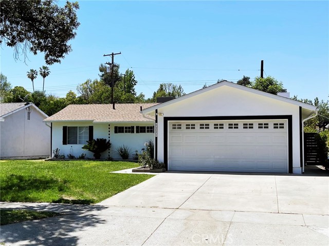 6221 Glide Avenue, Woodland Hills CA: https://media.crmls.org/medias/8ded1940-4110-4d29-b392-888f28bb097a.jpg