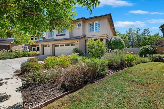 Detail Gallery Image 4 of 51 For 3114 Veranda Ln, Corona,  CA 92882 - 4 Beds | 3/1 Baths