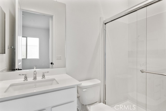 17744 Mcdowell Valley Drive, Riverside CA: https://media.crmls.org/medias/8dee4b9a-a25c-4c5e-9d19-44695331e051.jpg