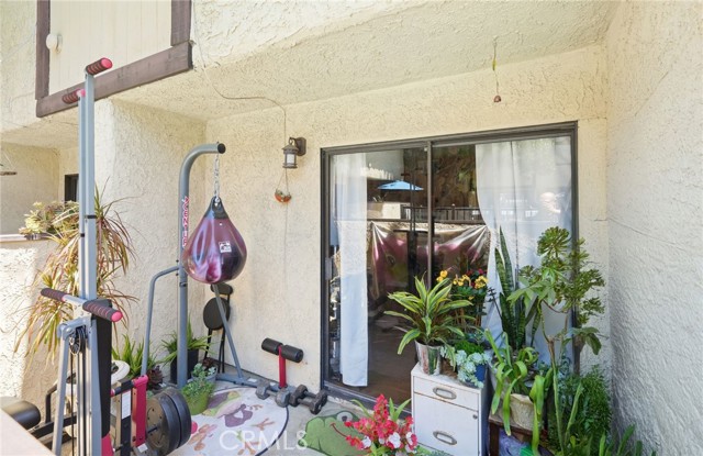 Detail Gallery Image 33 of 38 For 13540 Hubbard St #21,  Sylmar,  CA 91342 - 2 Beds | 1/1 Baths
