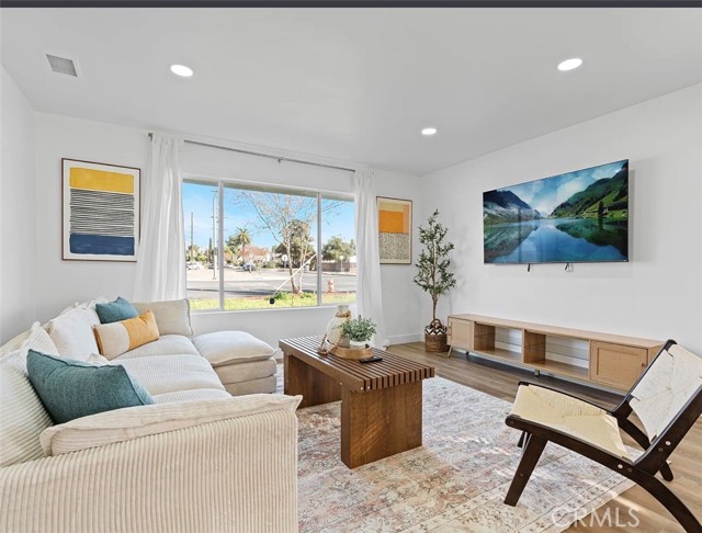 Front Image Thumbnail for CRIV26124870