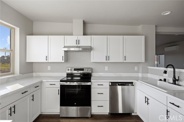 Detail Gallery Image 17 of 49 For 25245 2nd Ave, Los Molinos,  CA 96055 - 4 Beds | 2/1 Baths