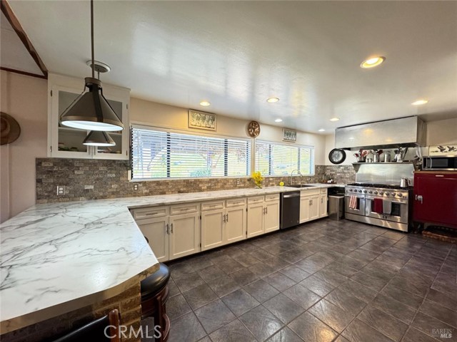 Image 6 of 65 For 8411 Highway 175