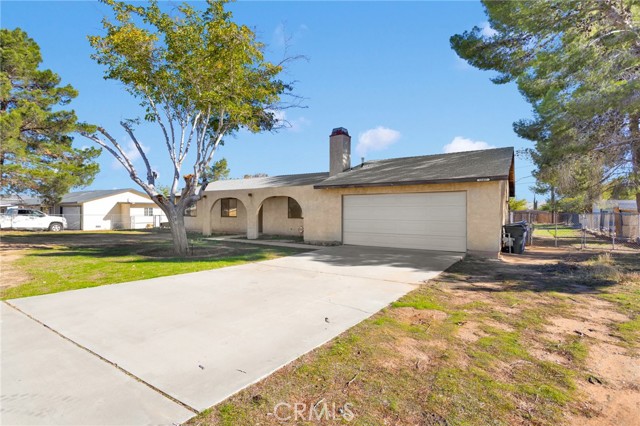 15457 Washoan, Apple Valley CA: https://media.crmls.org/medias/8def65af-136a-4e88-9f6e-fe30d0aef05d.jpg