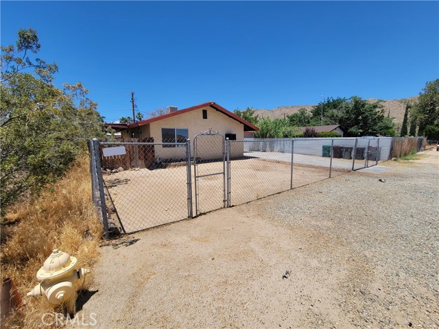 Detail Gallery Image 33 of 34 For 7100 Cholla Ave, Yucca Valley,  CA 92284 - 2 Beds | 1 Baths