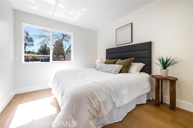 Detail Gallery Image 11 of 15 For 22917 Leonora Dr, Woodland Hills,  CA 91367 - 3 Beds | 2 Baths