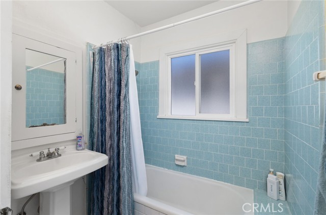 Detail Gallery Image 18 of 34 For 1260 Sinaloa Ave, Pasadena,  CA 91104 - 4 Beds | 2 Baths