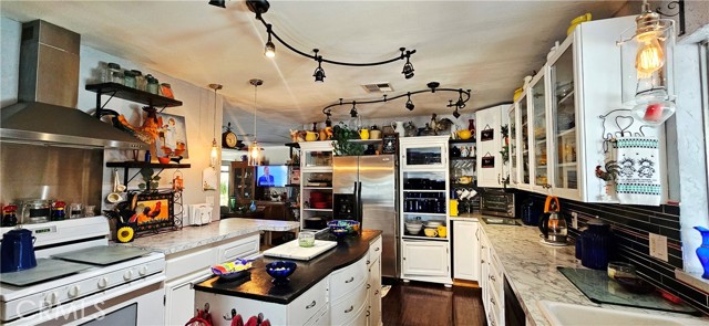 Detail Gallery Image 21 of 29 For 10475 Frontier, Cherry Valley,  CA 92223 - 2 Beds | 2 Baths