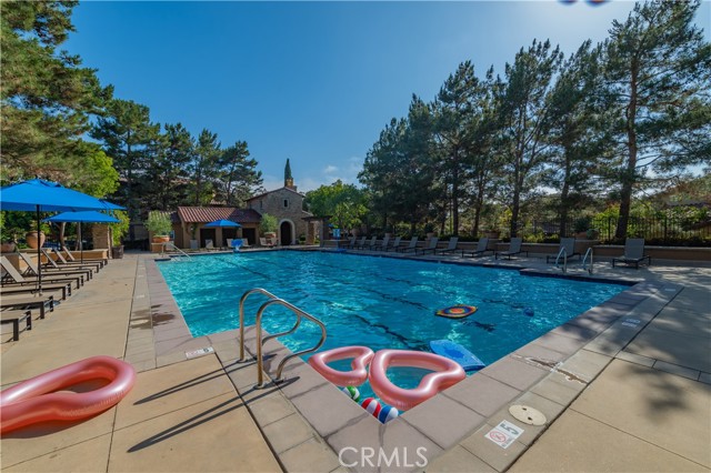 144 Coral Rose, Irvine CA: https://media.crmls.org/medias/8df409b0-b3e1-4aaa-a74f-5ef7c5844305.jpg