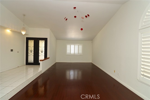 17252 Wentzel Way, Granada Hills CA: https://media.crmls.org/medias/8df49b38-ae6e-4e5a-876f-9ab7c0667195.jpg