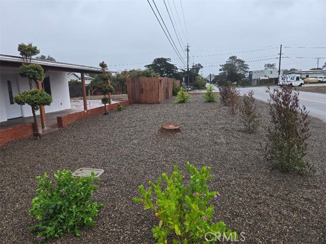 Detail Gallery Image 3 of 9 For 1142 Nipomo, Los Osos,  CA 93402 - 4 Beds | 1 Baths