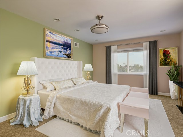 Detail Gallery Image 9 of 26 For 714 W Mariposa Ave, El Segundo,  CA 90245 - 5 Beds | 3/1 Baths