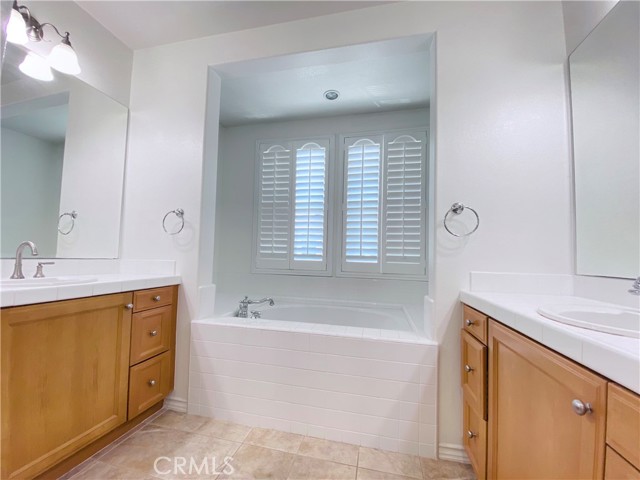 Detail Gallery Image 11 of 17 For 38 Fringe Tree, Irvine,  CA 92606 - 4 Beds | 3 Baths