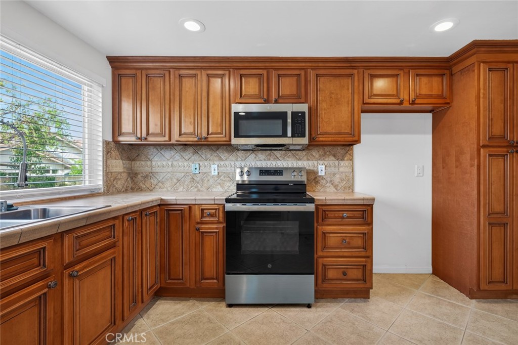 MLS #PW25277401 image #13