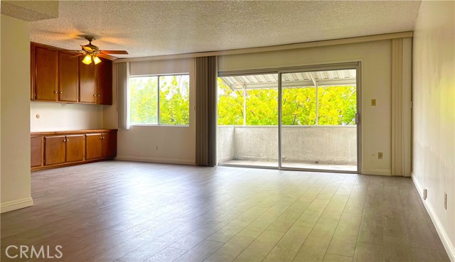 Detail Gallery Image 2 of 15 For 400 S Los Robles Ave #306,  Pasadena,  CA 91101 - 1 Beds | 1 Baths