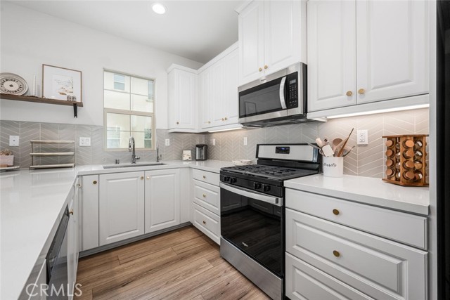 Detail Gallery Image 8 of 40 For 196 Lantana, Stanton,  CA 90680 - 2 Beds | 2/1 Baths
