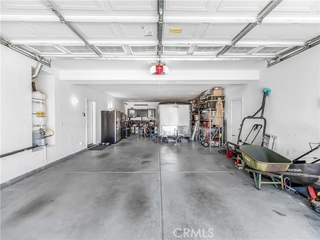 12820 Excalibur Drive, Eastvale CA: https://media.crmls.org/medias/8df98f9e-37a0-4d1a-a9a7-d00bdcbdc64b.jpg