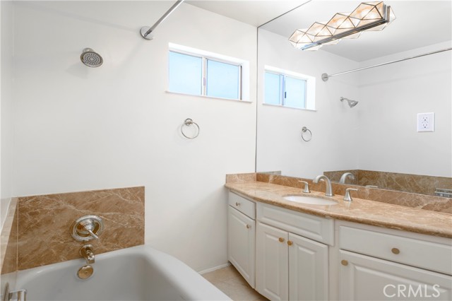 Detail Gallery Image 18 of 25 For 5246 Allott Ave, Sherman Oaks,  CA 91401 - 3 Beds | 2 Baths