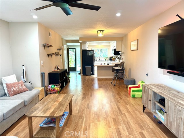 Detail Gallery Image 17 of 23 For 1881 Mitchell Ave #23,  Tustin,  CA 92780 - 2 Beds | 2 Baths